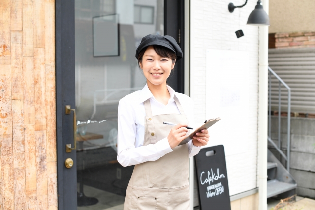 飲食店制服オーダーメイドのメリットとは
