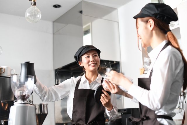 飲食店制服オーダーメイドの価格相場とコストの抑え方