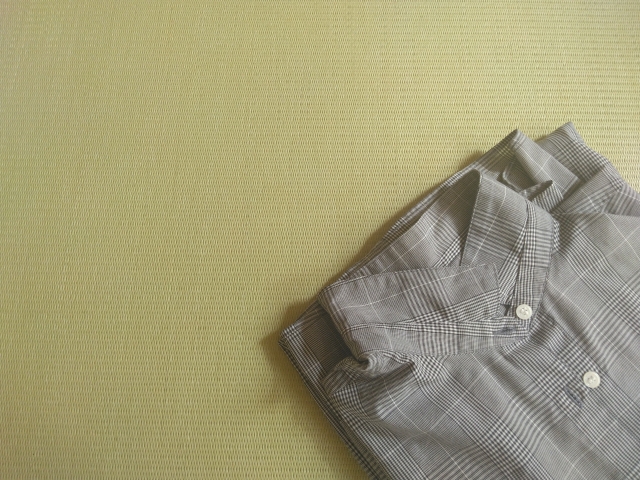 襟伏せテープ始末とは？服作りで差がつく縫製技術を詳しく解説