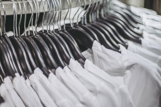 Tシャツの生地選び完全ガイド｜厚さ・素材・着心地の違いとは？